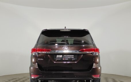 Toyota Fortuner II, 2018 год, 3 399 000 рублей, 6 фотография