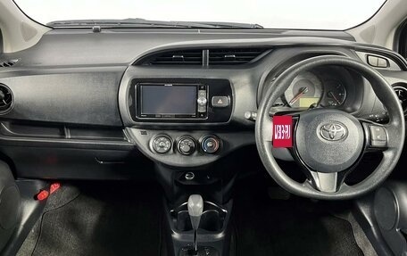 Toyota Vitz, 2018 год, 979 000 рублей, 13 фотография