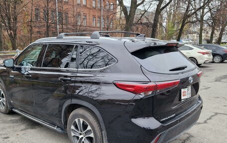 Toyota Highlander, 2021 год, 5 900 000 рублей, 10 фотография