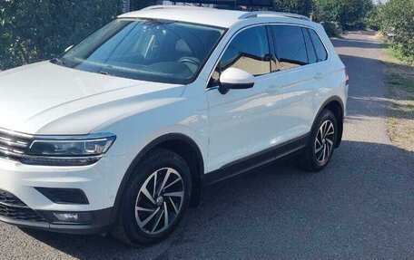 Volkswagen Tiguan II, 2018 год, 2 490 000 рублей, 5 фотография