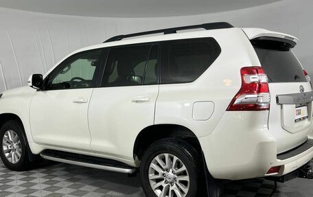 Toyota Land Cruiser Prado 150 рестайлинг 2, 2014 год, 3 180 000 рублей, 7 фотография