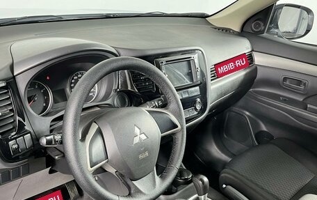 Mitsubishi Outlander III рестайлинг 3, 2012 год, 1 749 750 рублей, 11 фотография