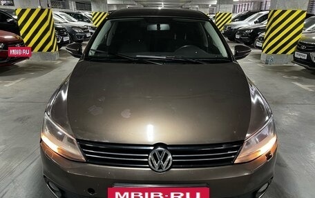 Volkswagen Jetta VI, 2012 год, 990 000 рублей, 2 фотография