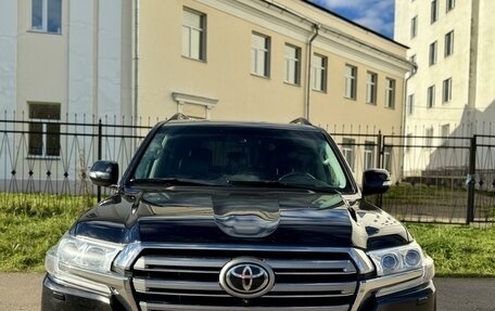 Toyota Land Cruiser 200, 2019 год, 7 980 000 рублей, 3 фотография