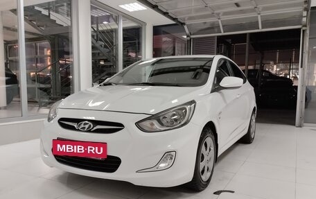 Hyundai Solaris II рестайлинг, 2014 год, 1 000 000 рублей, 3 фотография