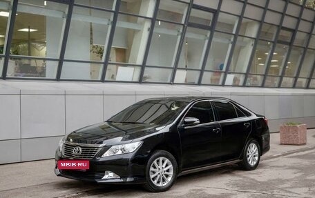 Toyota Camry, 2013 год, 1 725 000 рублей, 3 фотография