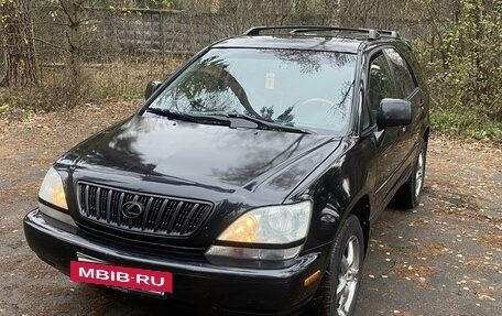 Lexus RX IV рестайлинг, 2001 год, 950 000 рублей, 2 фотография