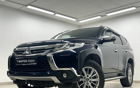 Mitsubishi Pajero Sport III рестайлинг, 2017 год, 3 250 000 рублей, 7 фотография