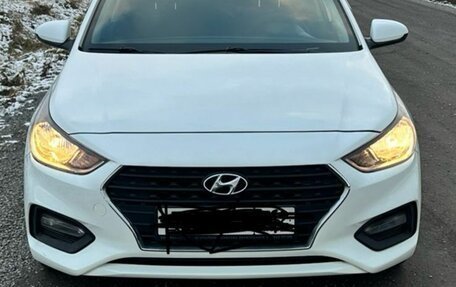 Hyundai Solaris II рестайлинг, 2017 год, 1 050 000 рублей, 2 фотография