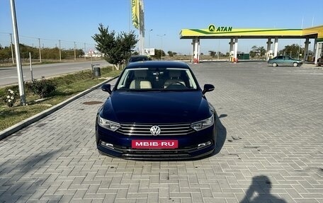 Volkswagen Passat B8 рестайлинг, 2017 год, 2 500 000 рублей, 3 фотография