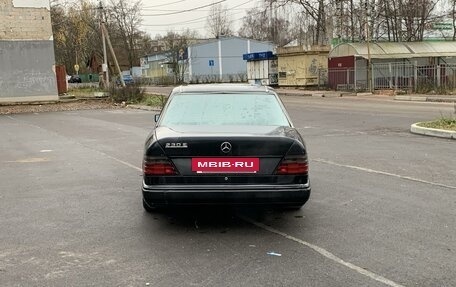 Mercedes-Benz E-Класс, 1992 год, 185 000 рублей, 5 фотография