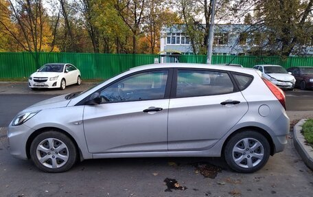 Hyundai Solaris II рестайлинг, 2014 год, 1 050 000 рублей, 2 фотография