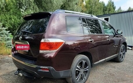 Toyota Highlander III, 2011 год, 2 055 000 рублей, 9 фотография