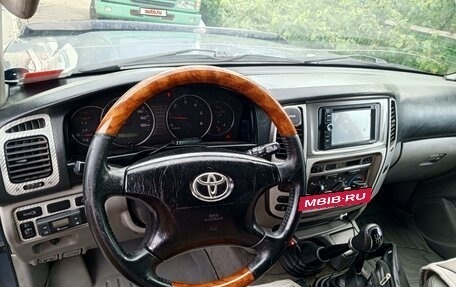 Toyota Land Cruiser 100 рестайлинг 2, 2005 год, 4 444 444 рублей, 15 фотография