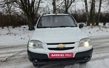 Chevrolet Niva I рестайлинг, 2016 год, 765 000 рублей, 5 фотография