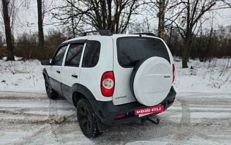 Chevrolet Niva I рестайлинг, 2016 год, 765 000 рублей, 3 фотография