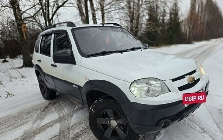 Chevrolet Niva I рестайлинг, 2016 год, 765 000 рублей, 4 фотография