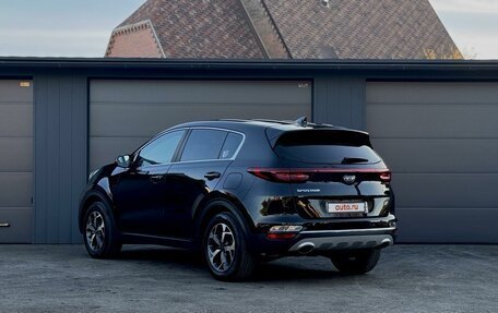 KIA Sportage IV рестайлинг, 2018 год, 1 990 000 рублей, 10 фотография