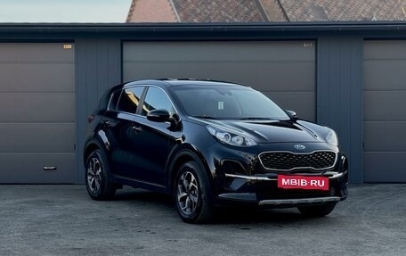 KIA Sportage IV рестайлинг, 2018 год, 1 990 000 рублей, 5 фотография