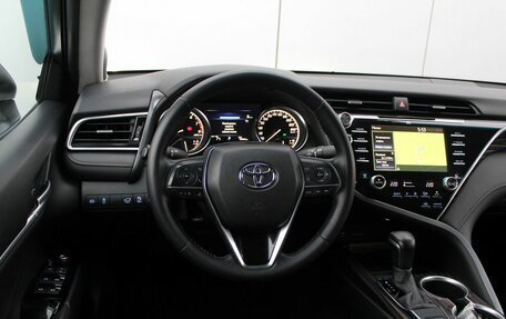 Toyota Camry, 2020 год, 2 850 000 рублей, 11 фотография