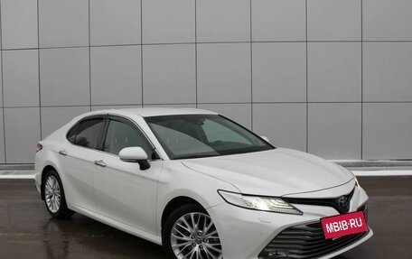 Toyota Camry, 2020 год, 2 850 000 рублей, 6 фотография