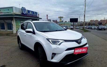 Toyota RAV4, 2017 год, 2 495 000 рублей, 2 фотография