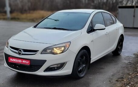 Opel Astra J, 2012 год, 790 000 рублей, 1 фотография