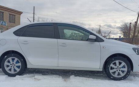 Volkswagen Polo VI (EU Market), 2014 год, 980 000 рублей, 2 фотография