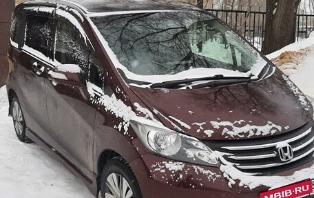 Honda Freed I, 2010 год, 400 000 рублей, 2 фотография