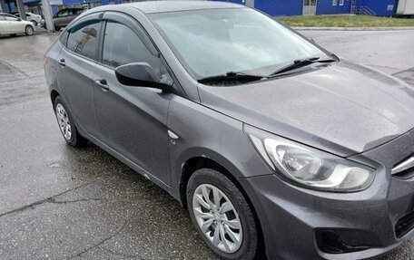 Hyundai Solaris II рестайлинг, 2012 год, 700 000 рублей, 4 фотография