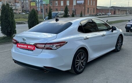 Toyota Camry, 2022 год, 3 850 000 рублей, 3 фотография