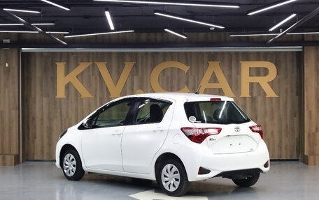 Toyota Vitz, 2019 год, 1 249 000 рублей, 6 фотография