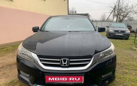 Honda Accord IX рестайлинг, 2013 год, 1 700 000 рублей, 6 фотография