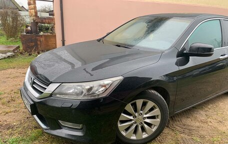 Honda Accord IX рестайлинг, 2013 год, 1 700 000 рублей, 13 фотография