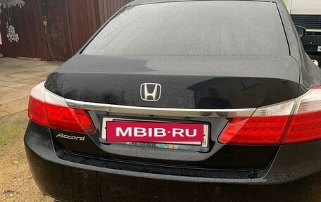 Honda Accord IX рестайлинг, 2013 год, 1 700 000 рублей, 18 фотография