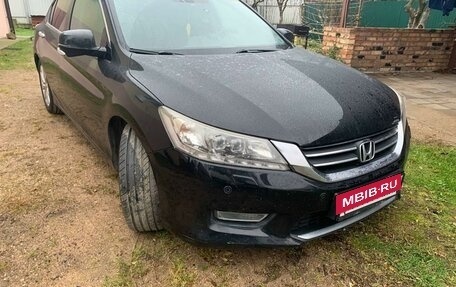 Honda Accord IX рестайлинг, 2013 год, 1 700 000 рублей, 10 фотография