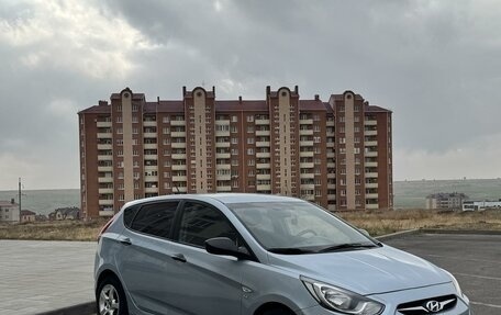 Hyundai Solaris II рестайлинг, 2011 год, 880 000 рублей, 3 фотография