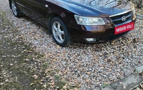 Hyundai Sonata VI, 2007 год, 880 000 рублей, 3 фотография