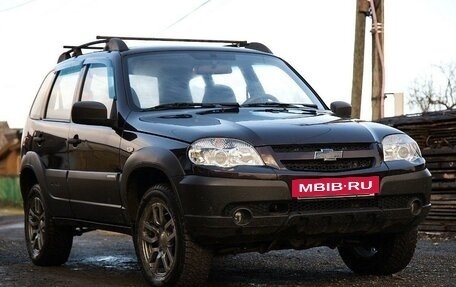 Chevrolet Niva I рестайлинг, 2012 год, 585 000 рублей, 3 фотография