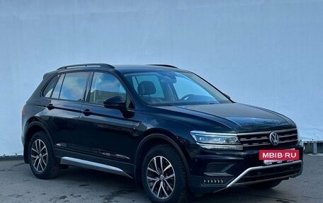 Volkswagen Tiguan II, 2019 год, 2 500 000 рублей, 3 фотография