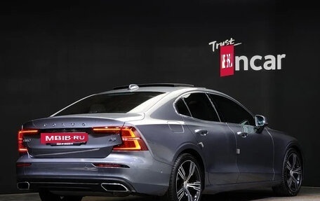 Volvo S60 III, 2021 год, 3 760 000 рублей, 2 фотография