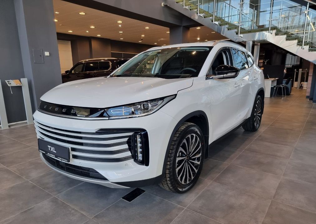 Exeed TXL, 2023 год, 3 810 000 рублей, 3 фотография