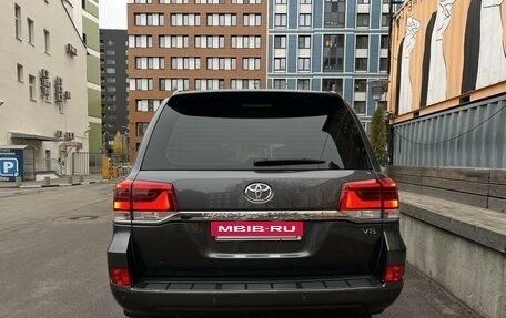 Toyota Land Cruiser 200, 2016 год, 6 650 000 рублей, 5 фотография