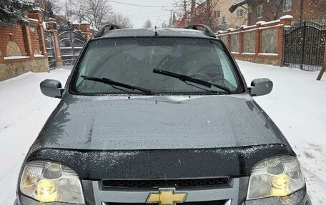 Chevrolet Niva I рестайлинг, 2010 год, 565 000 рублей, 2 фотография