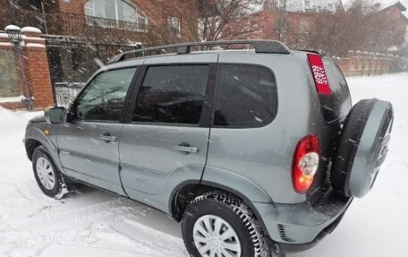 Chevrolet Niva I рестайлинг, 2010 год, 565 000 рублей, 32 фотография