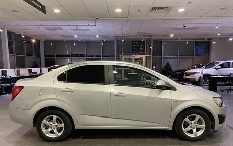 Chevrolet Aveo III, 2014 год, 949 000 рублей, 4 фотография