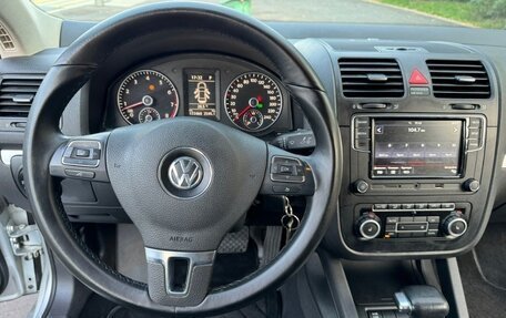 Volkswagen Jetta VI, 2011 год, 790 000 рублей, 3 фотография