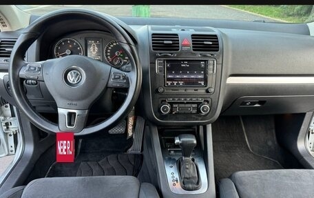 Volkswagen Jetta VI, 2011 год, 790 000 рублей, 2 фотография