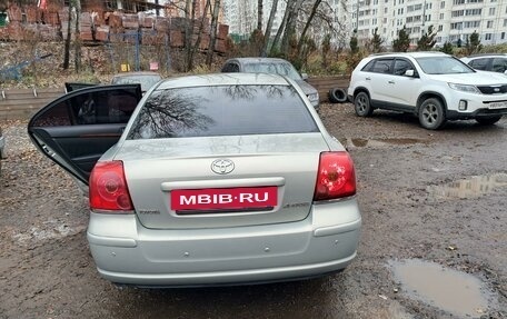 Toyota Avensis III рестайлинг, 2004 год, 645 000 рублей, 2 фотография