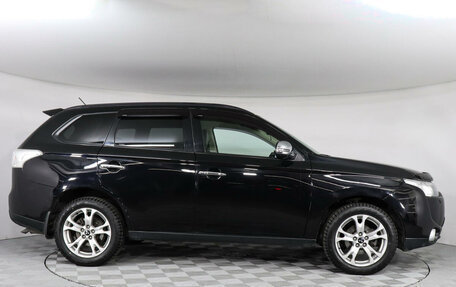 Mitsubishi Outlander III рестайлинг 3, 2012 год, 1 497 000 рублей, 4 фотография